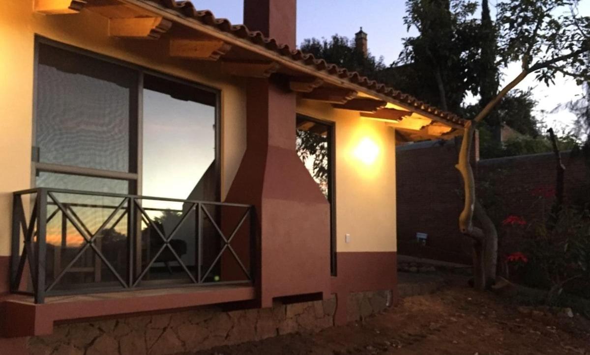 Brisas De Sol Hotel Patzcuaro Exterior photo