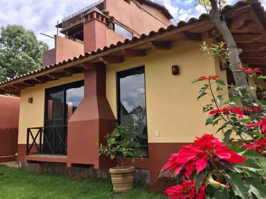 Brisas De Sol Hotel Patzcuaro Exterior photo